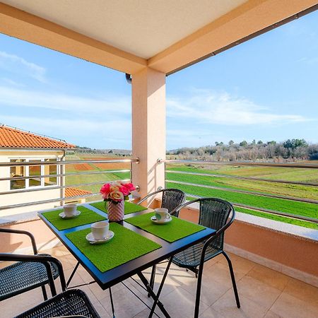 Stancija Amorozo 5 - Apartment N. 7 Poreč Eksteriør bilde