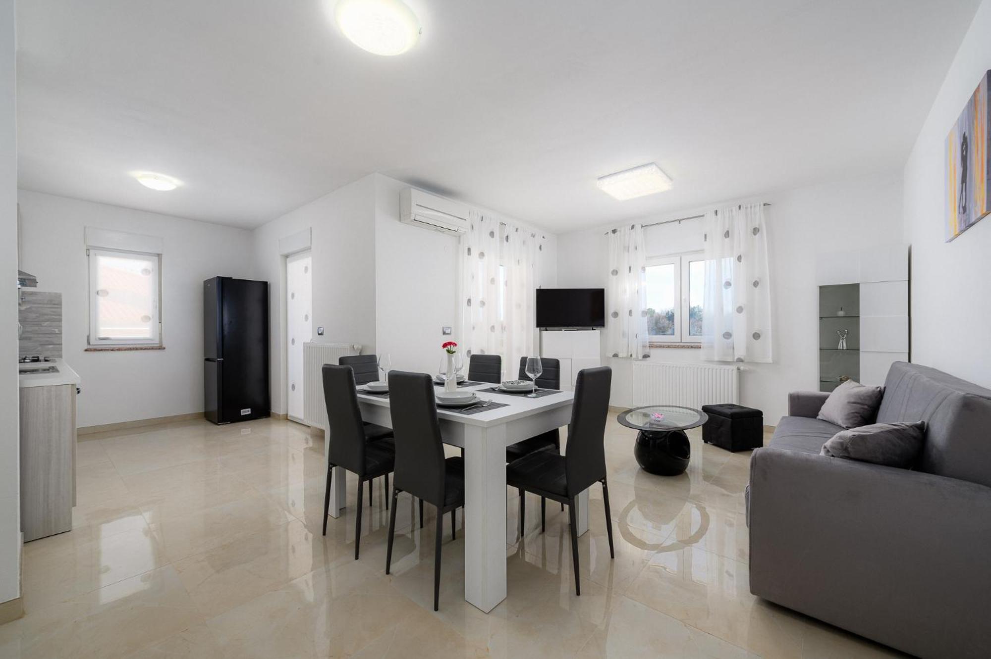 Stancija Amorozo 5 - Apartment N. 7 Poreč Eksteriør bilde