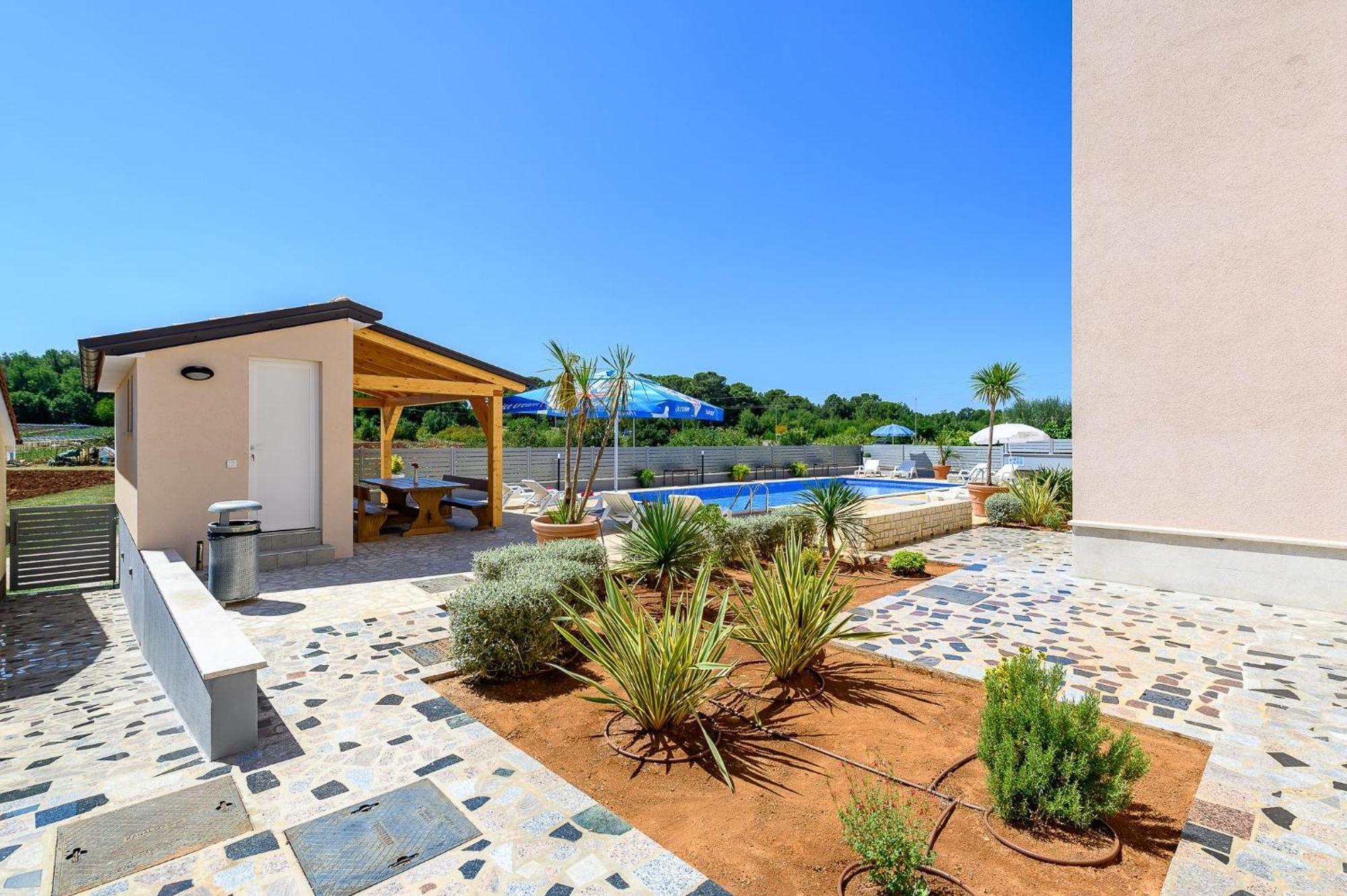 Stancija Amorozo 5 - Apartment N. 7 Poreč Eksteriør bilde