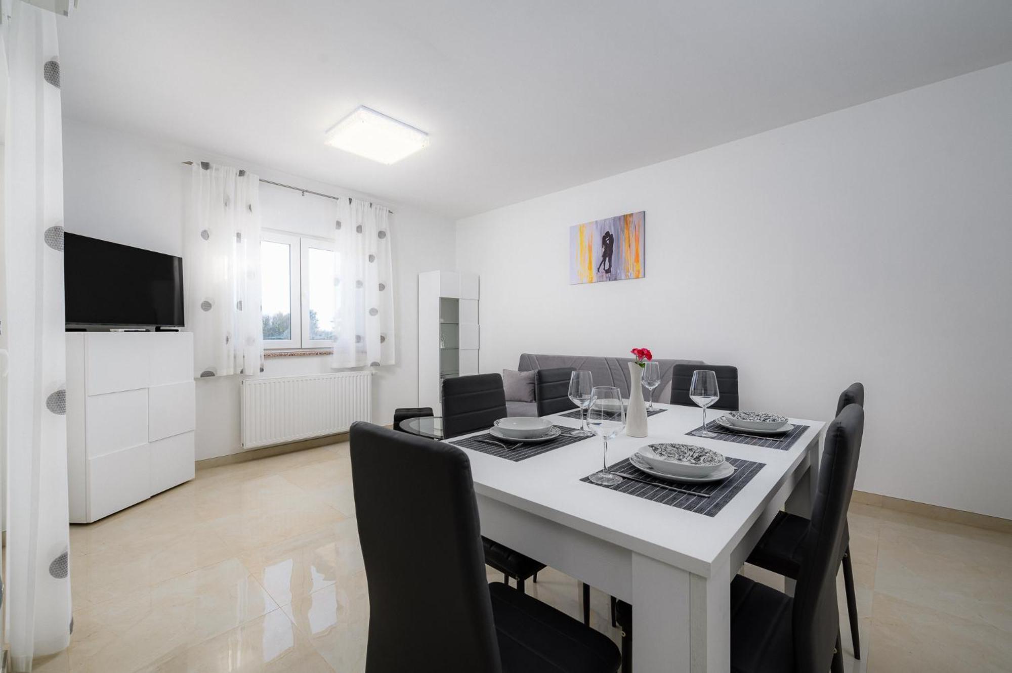 Stancija Amorozo 5 - Apartment N. 7 Poreč Eksteriør bilde