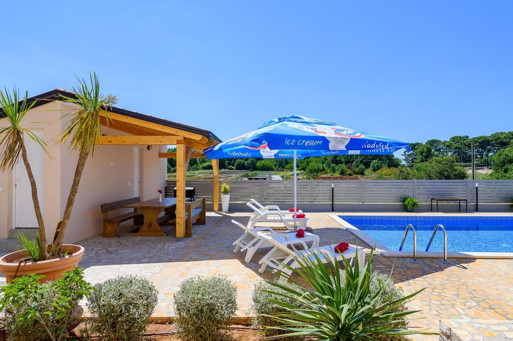 Stancija Amorozo 5 - Apartment N. 7 Poreč Eksteriør bilde