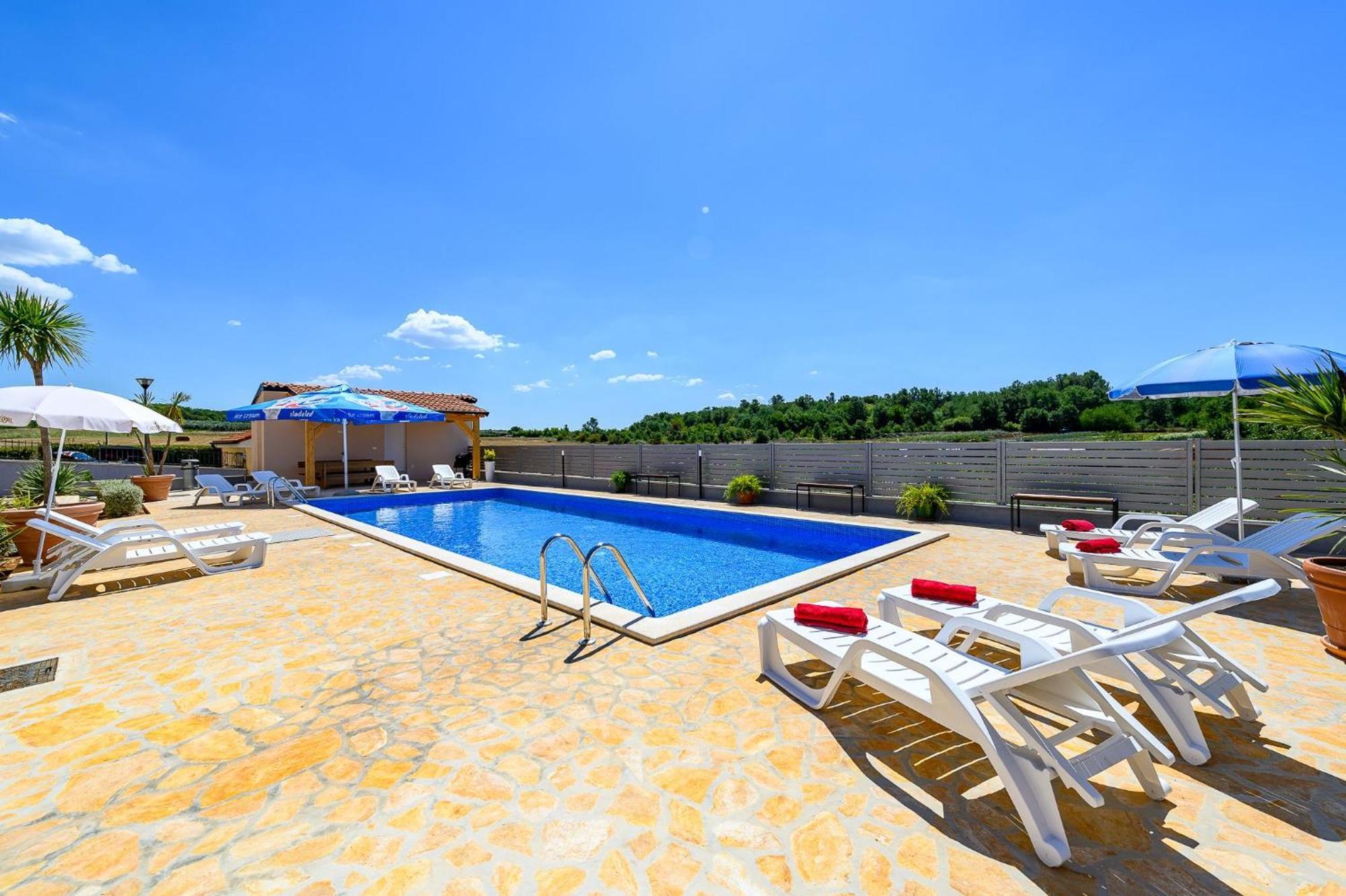 Stancija Amorozo 5 - Apartment N. 7 Poreč Eksteriør bilde