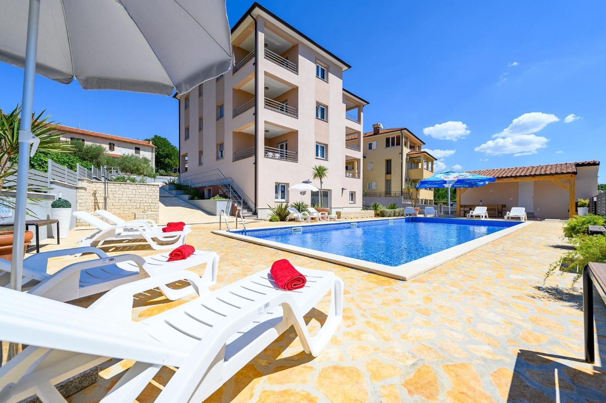 Stancija Amorozo 5 - Apartment N. 7 Poreč Eksteriør bilde